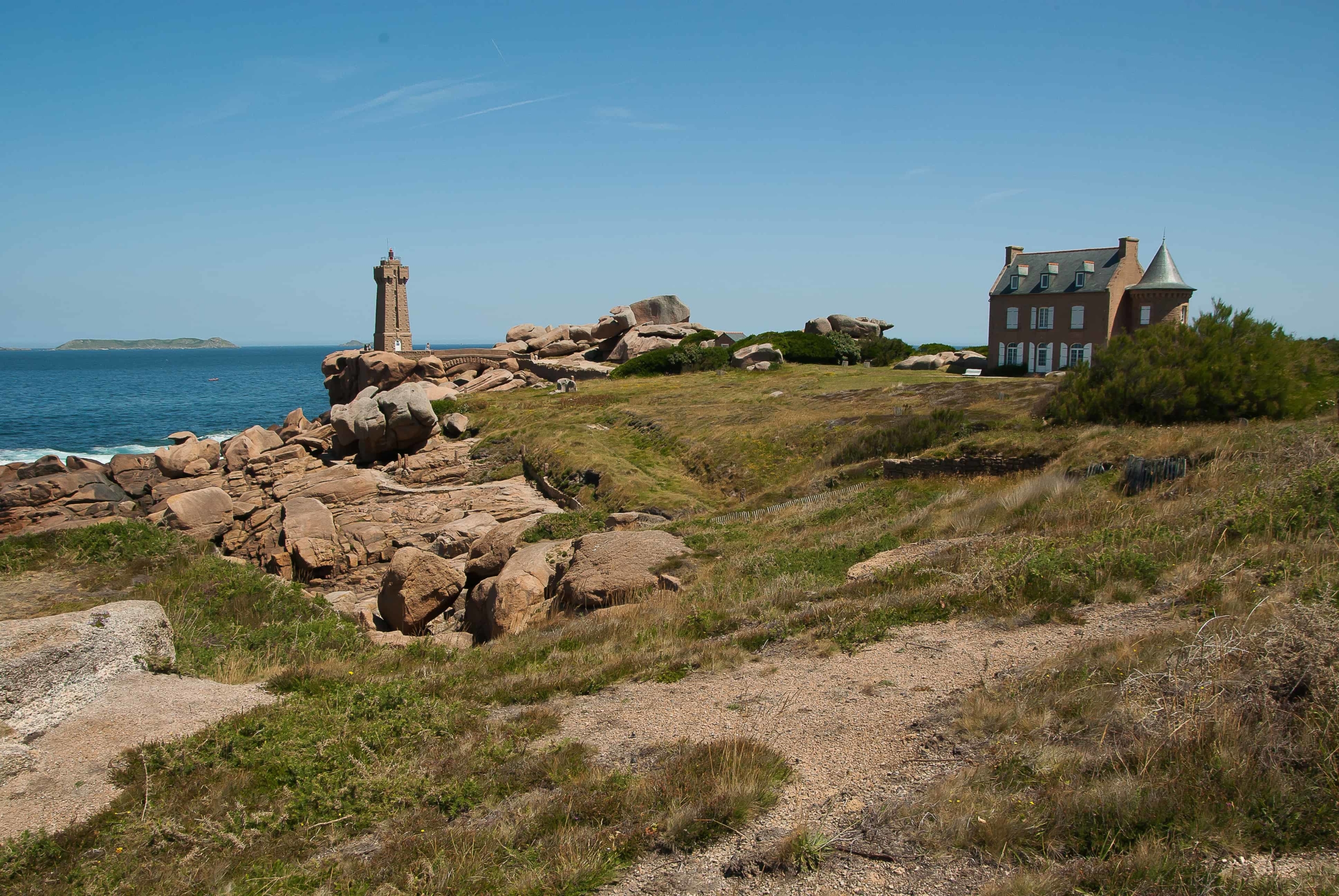 brittany pink coast