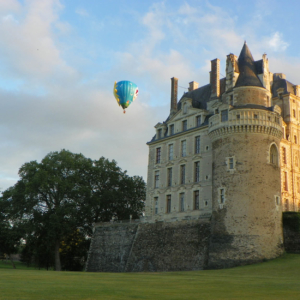 hot air balloon brissac chateau montgolfiere