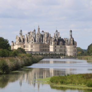 chambord castle and wine tour loire valley's chateaux stay family holidays from paris vin et chateaux vie de chateaux