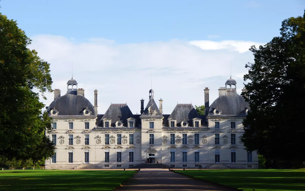 Loire Secrets - Cheverny castle in the Loire Valley - Château de Cheverny - Pixabay
