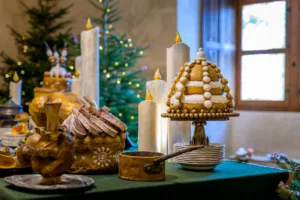 Loire Secrets - Christmas at Azay-Le-Rideau castle / Noël au Château d'Azay-Le-Rideau - ©ADT Touraine - JC Coutand