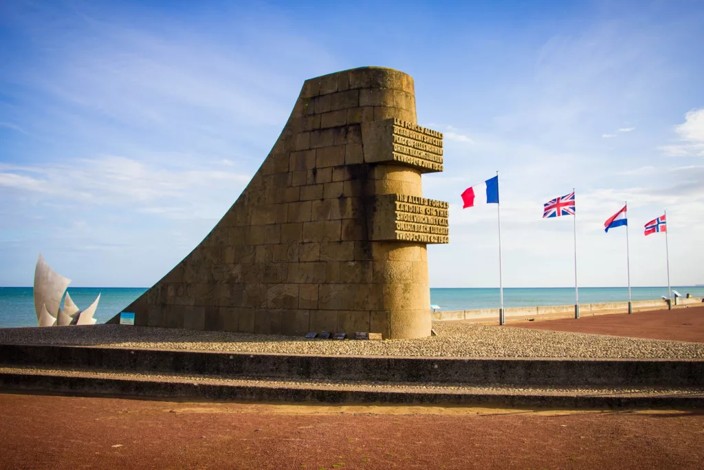 Loire Secrets - D-Day landing beaches private tour in Normandy / Visite privative des plages du débarquement en Normandie