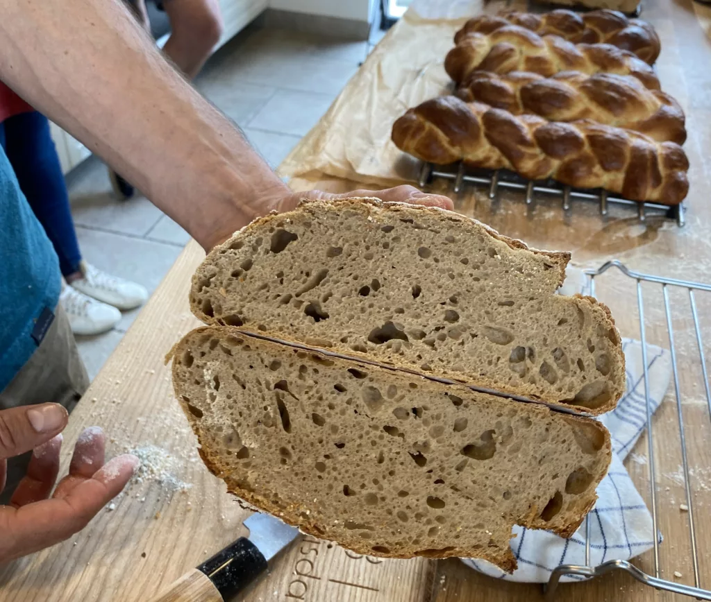 Loire Secrets - Baking workshop in the Loire Valley / Atelier confection de pain en Val de Loire