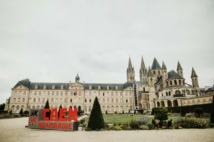 Loire Secrets - Medieval private tour in Caen / Tour médiéval privé de Caen - ©Coraline et Leo - Normandie Tourisme