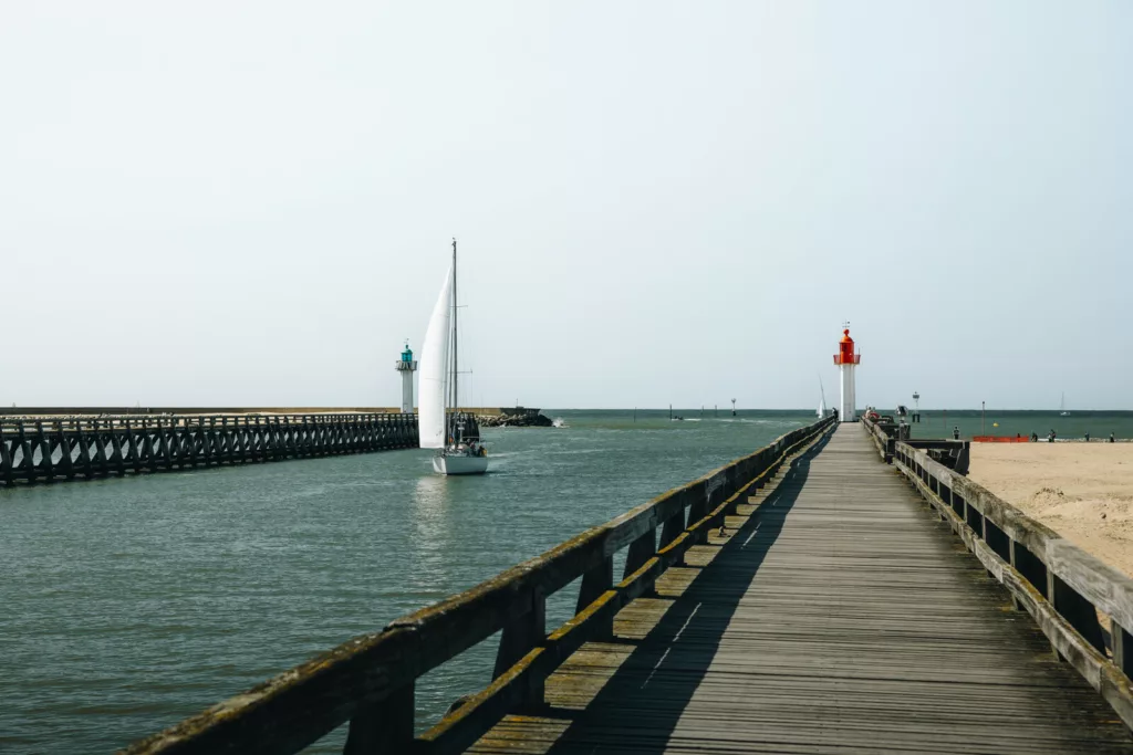 Loire Secrets - Private Côte Fleurie tour in Normandy / Visite privative de la Côte Fleurie en Normandie - Trouville - ©Julien Charles - Hello Travelers - Normandie Tourisme