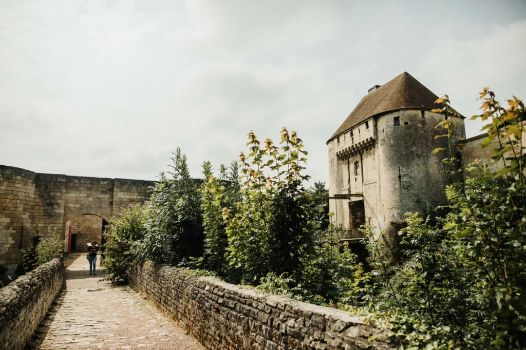 Loire Secrets - Medieval private tour in Caen / Tour médiéval privé de Caen - ©Coraline et Leo - Normandie Tourisme
