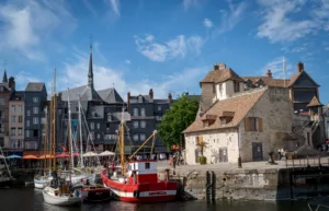 Loire Secrets - Private Côte Fleurie tour in Normandy / Visite privative de la Côte Fleurie en Normandie - Honfleur - ©Danielle DUMAS - Normandie Tourisme