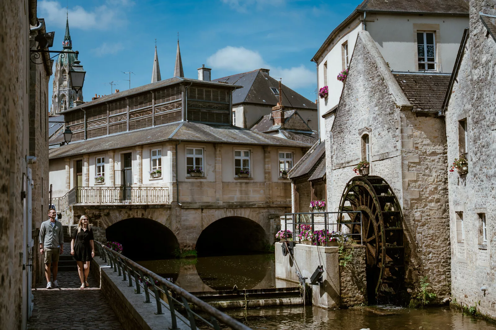 Loire Secrets - Bayeux private tour / Tour privé de Bayeux - ©Ibrahim Hendy - Normandie Tourisme