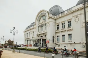Loire Secrets - Private Côte Fleurie tour in Normandy / Visite privative de la Côte Fleurie en Normandie - Trouville - ©Coraline et Léo - Normandie Tourisme