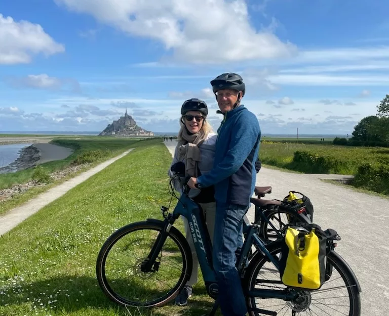 Loire Secrets - Bike tour at Mont Saint-Michel in Normandy / Circuit à vélo au Mont Saint-Michel
