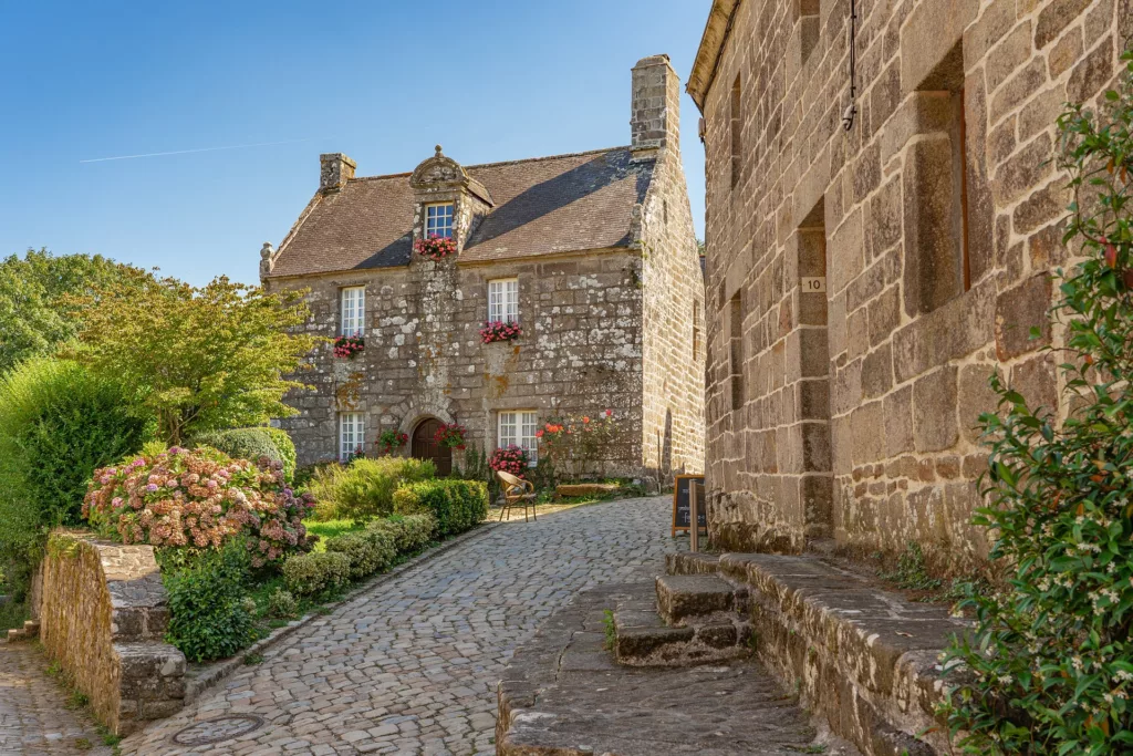 Loire Secrets - Locronan charming city in Brittany / La charmante ville de Locronan en Bretagne